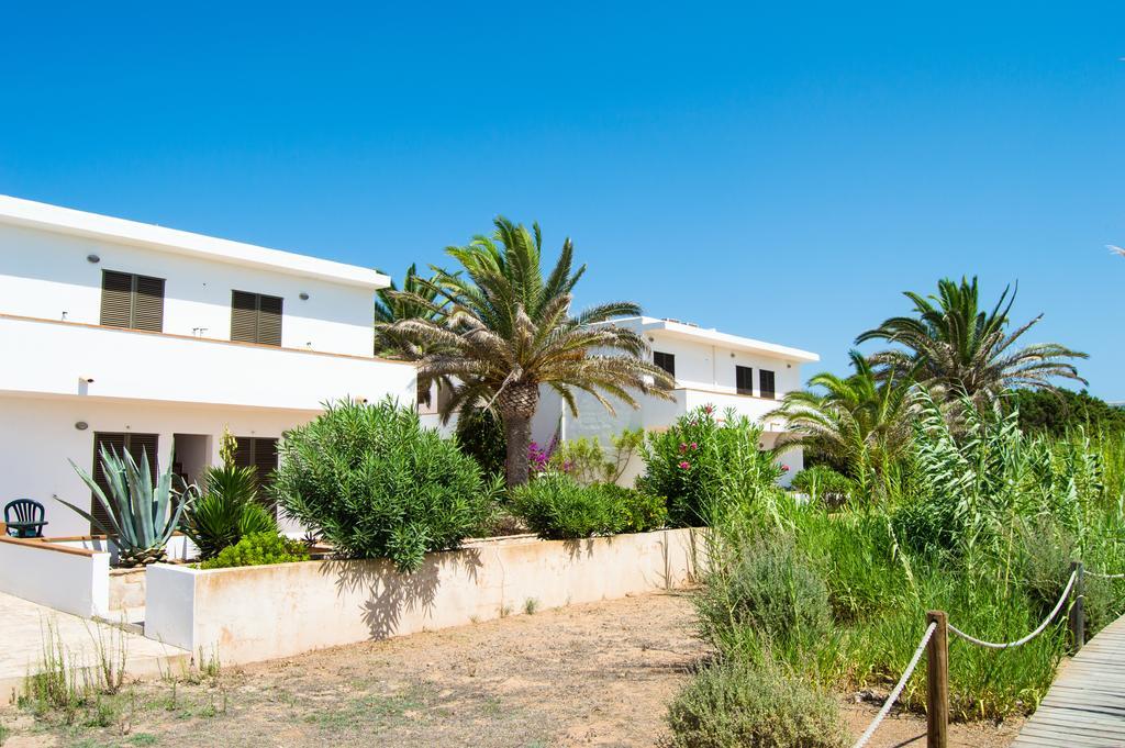 Sol Y Mar Hotel Playa Migjorn Buitenkant foto